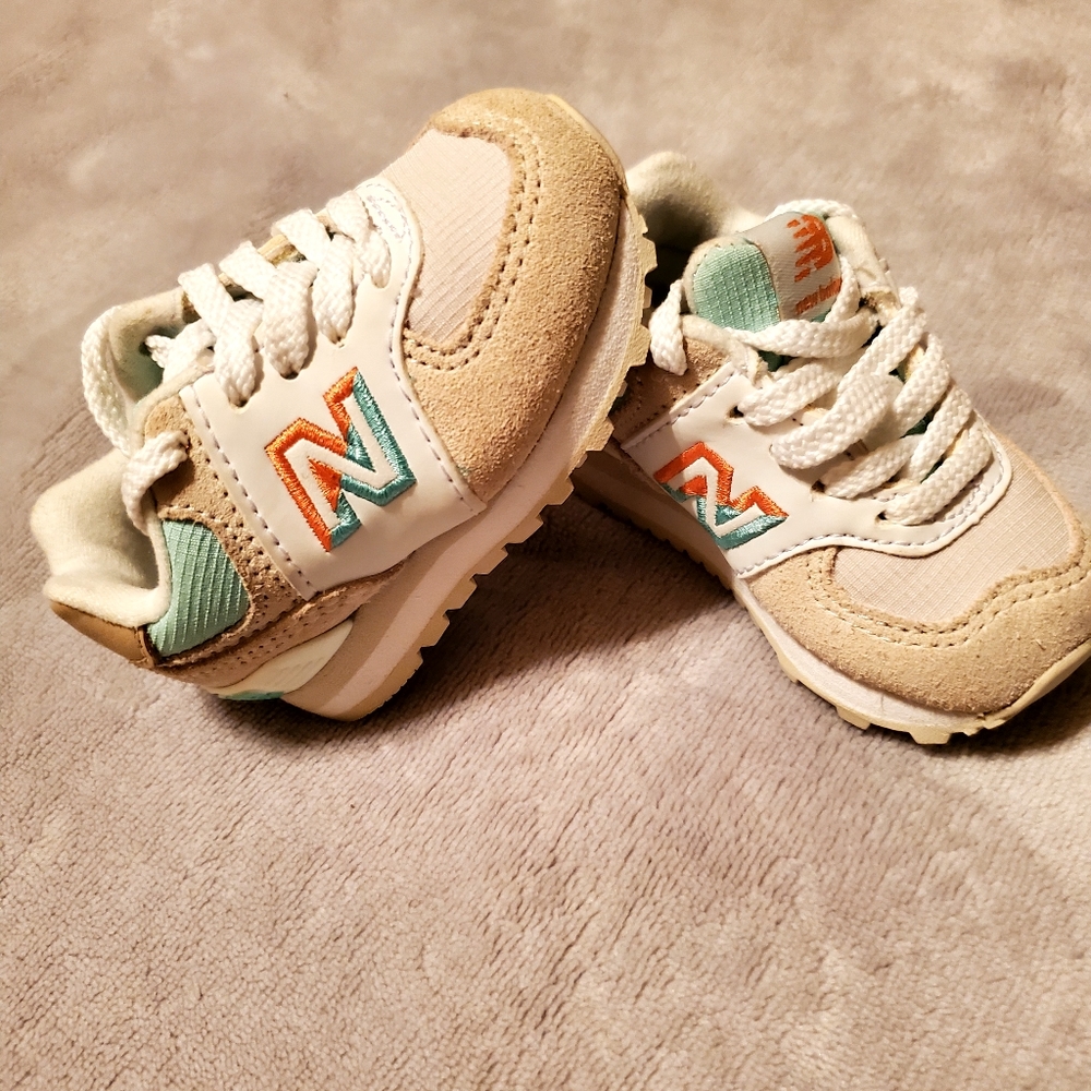 New Balance Infant Size 2 shoe Sneakers